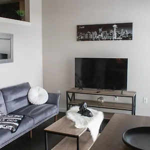 Apartment Chic Queen Anne Retreat