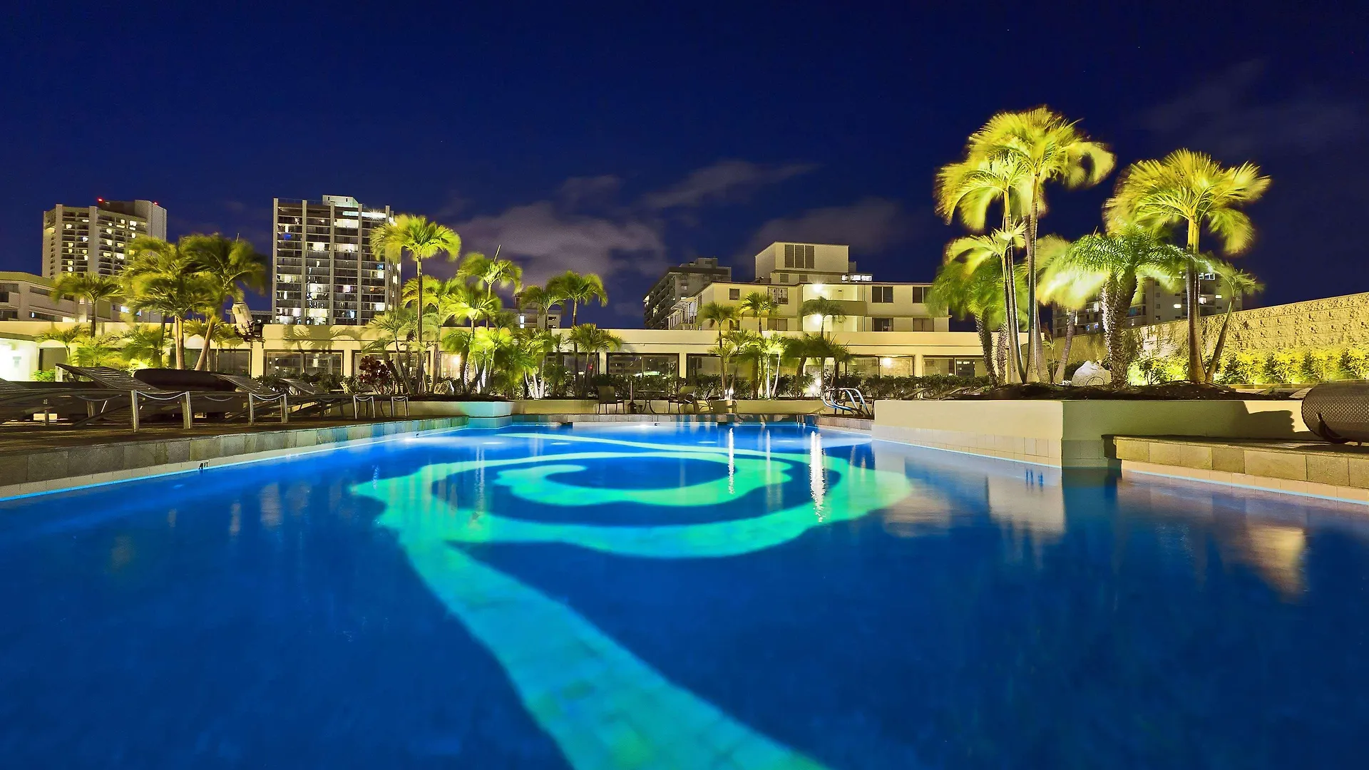 Hilton Waikiki Beach Resort & Spa Honolulu 4*,  USA