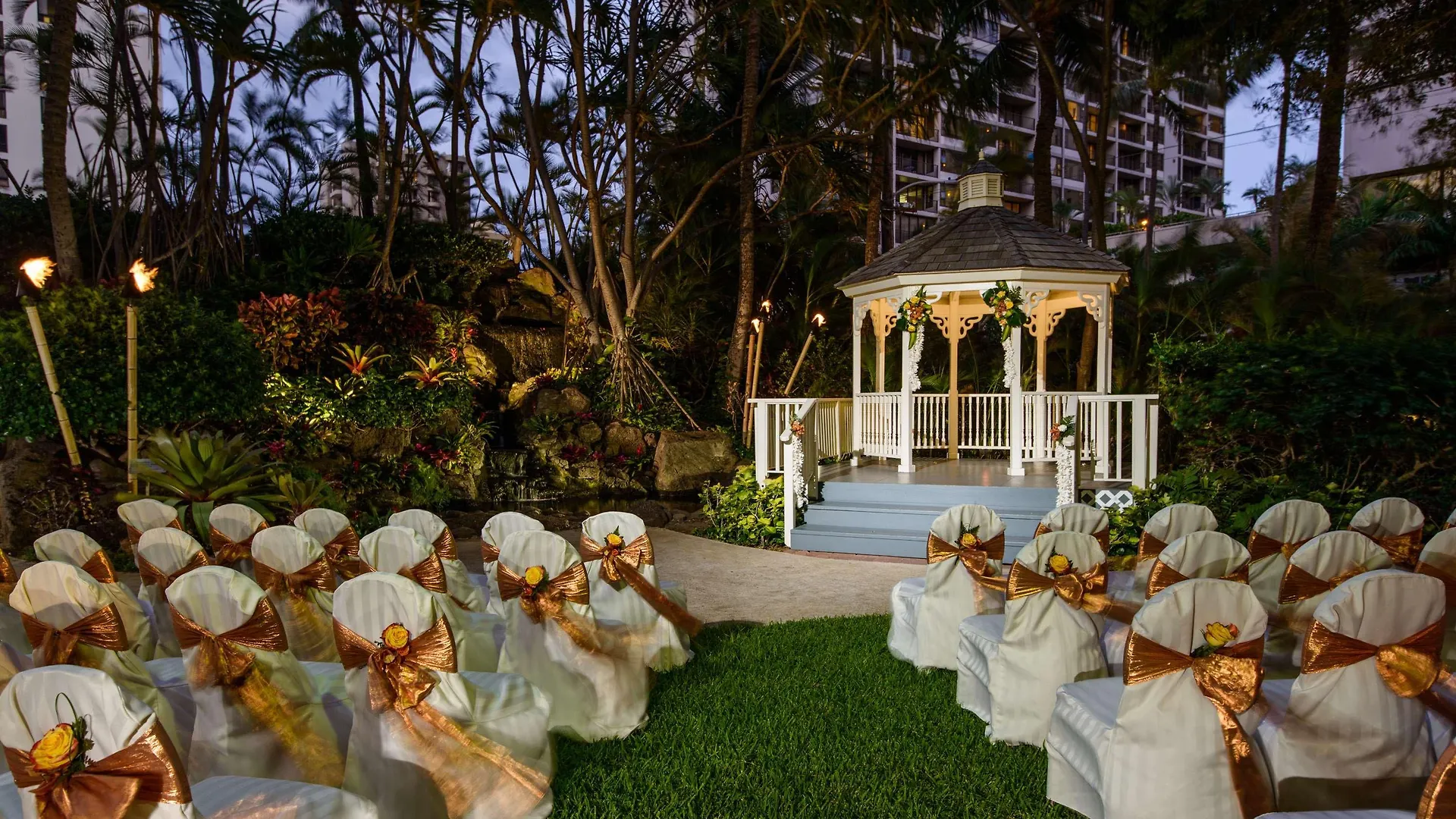 ****  Hilton Waikiki Beach Resort & Spa Гонолулу США