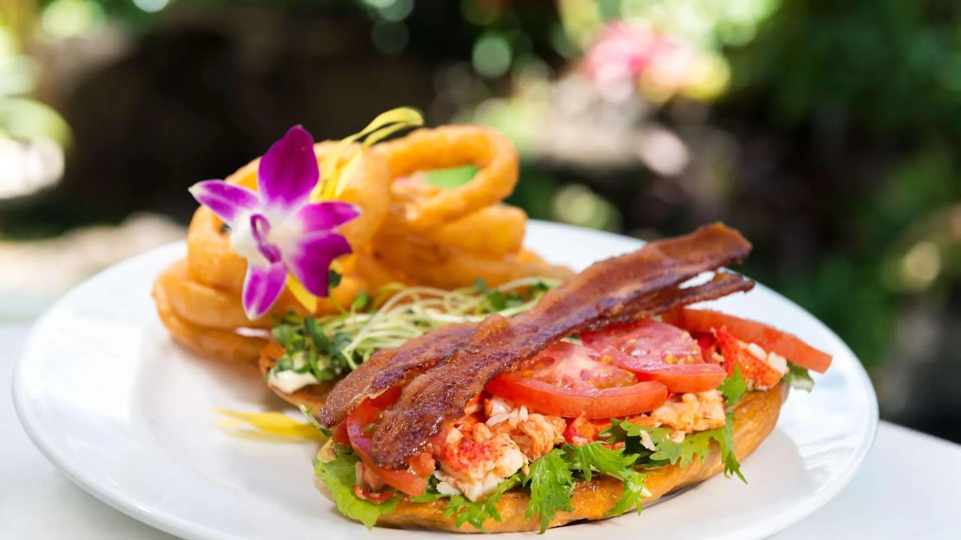 Hilton Waikiki Beach Resort & Spa Honolulu 4*,  USA