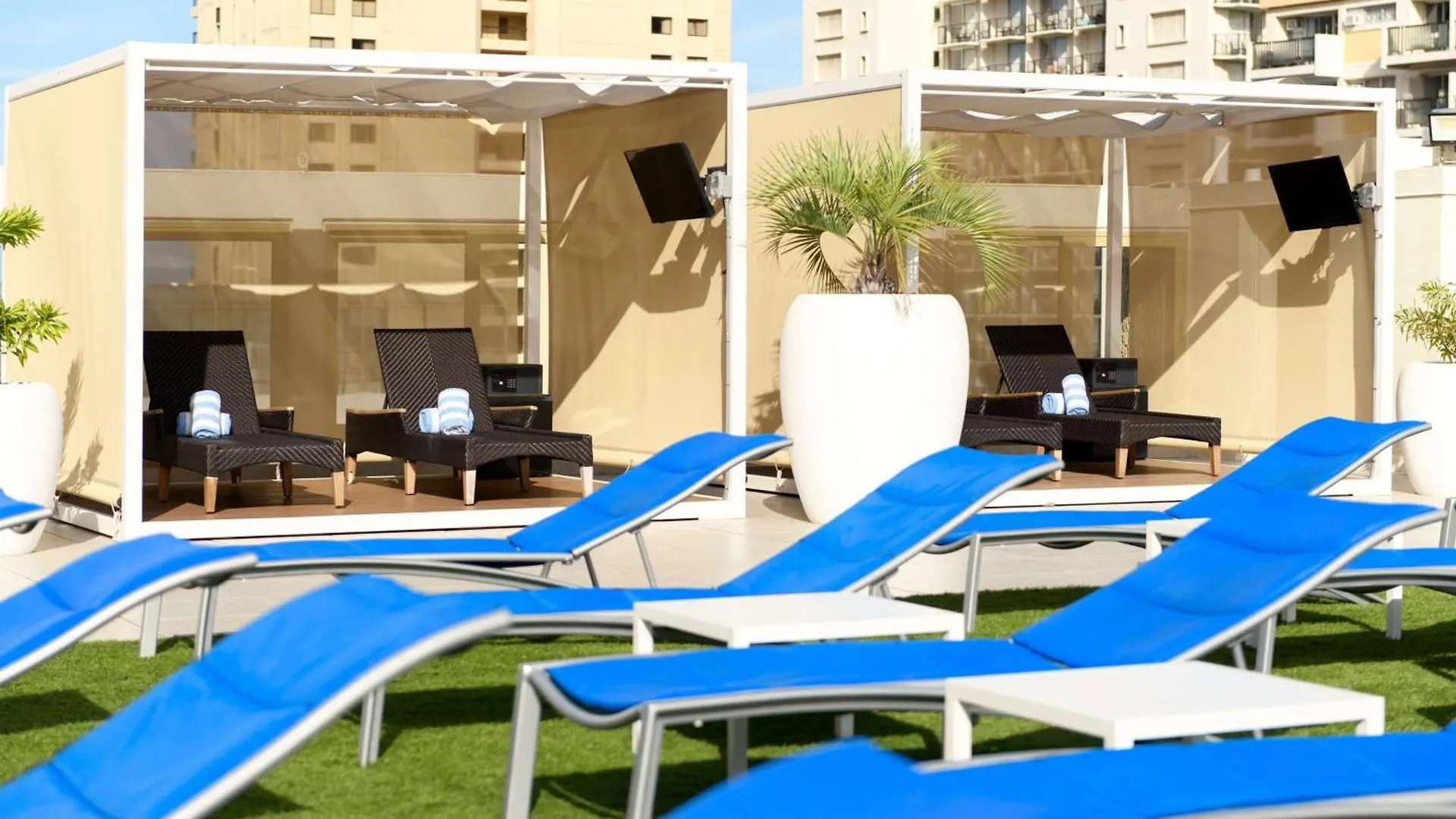 Hilton Waikiki Beach Resort & Spa Honolulu 4*,  ABD
