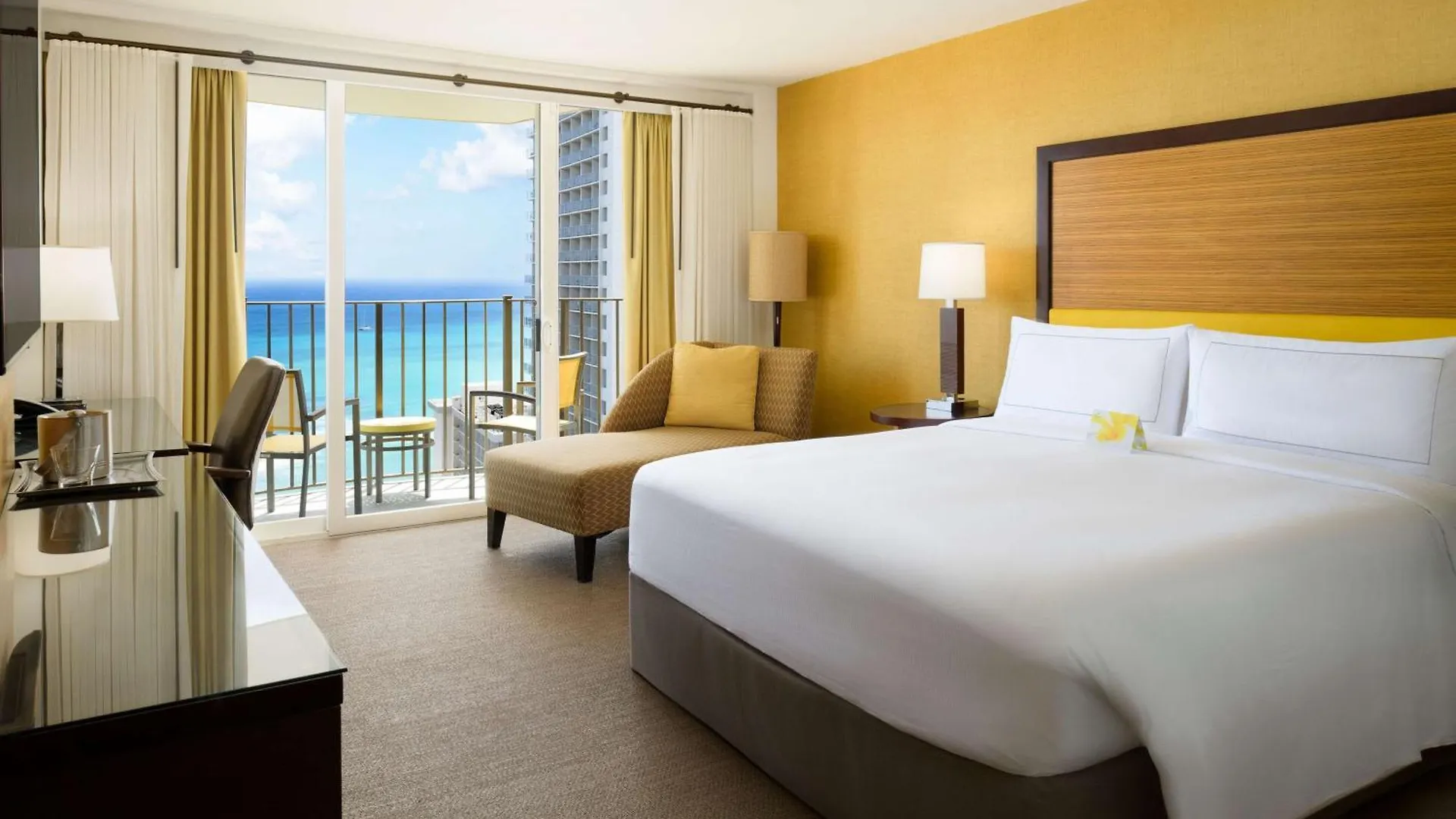 Hilton Waikiki Beach Resort & Spa Honolulu 4*,  USA