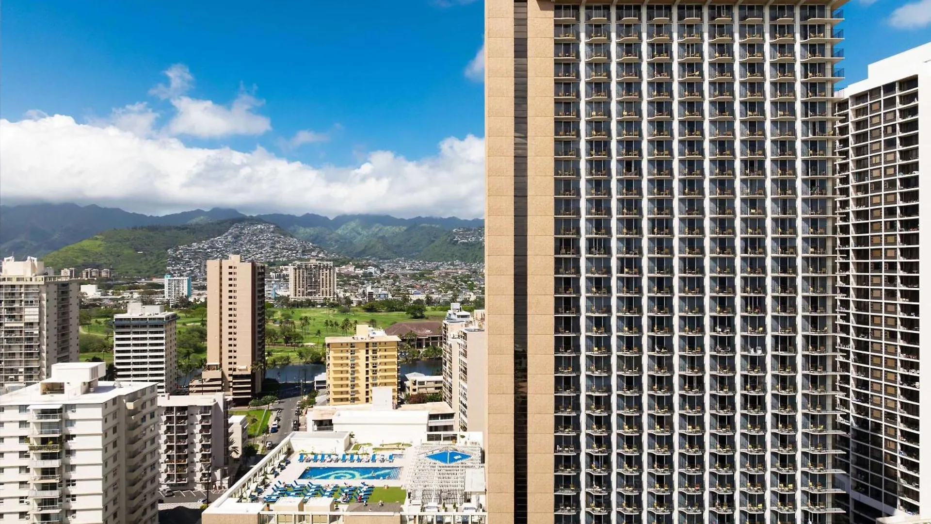Hilton Waikiki Beach Resort & Spa Honolulu 4*,  USA